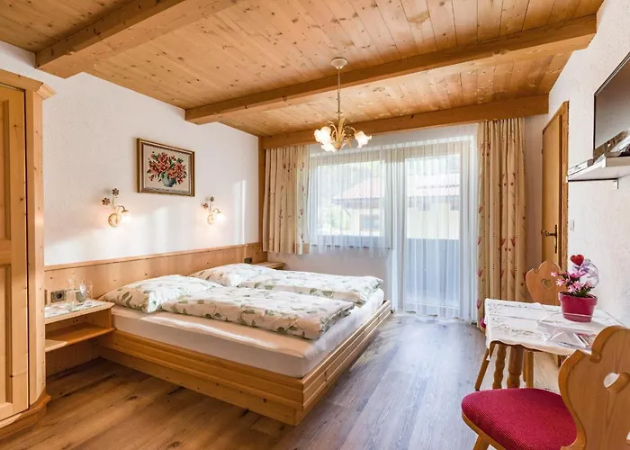 בית הארחה Gaestehaus Geisler